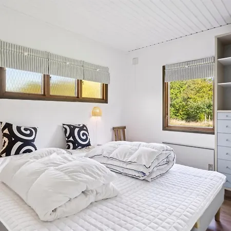 Alberta - 100m From The Sea By Interhome *
