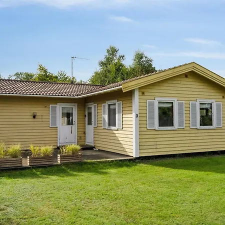 Alberta - 100m From The Sea By Interhome